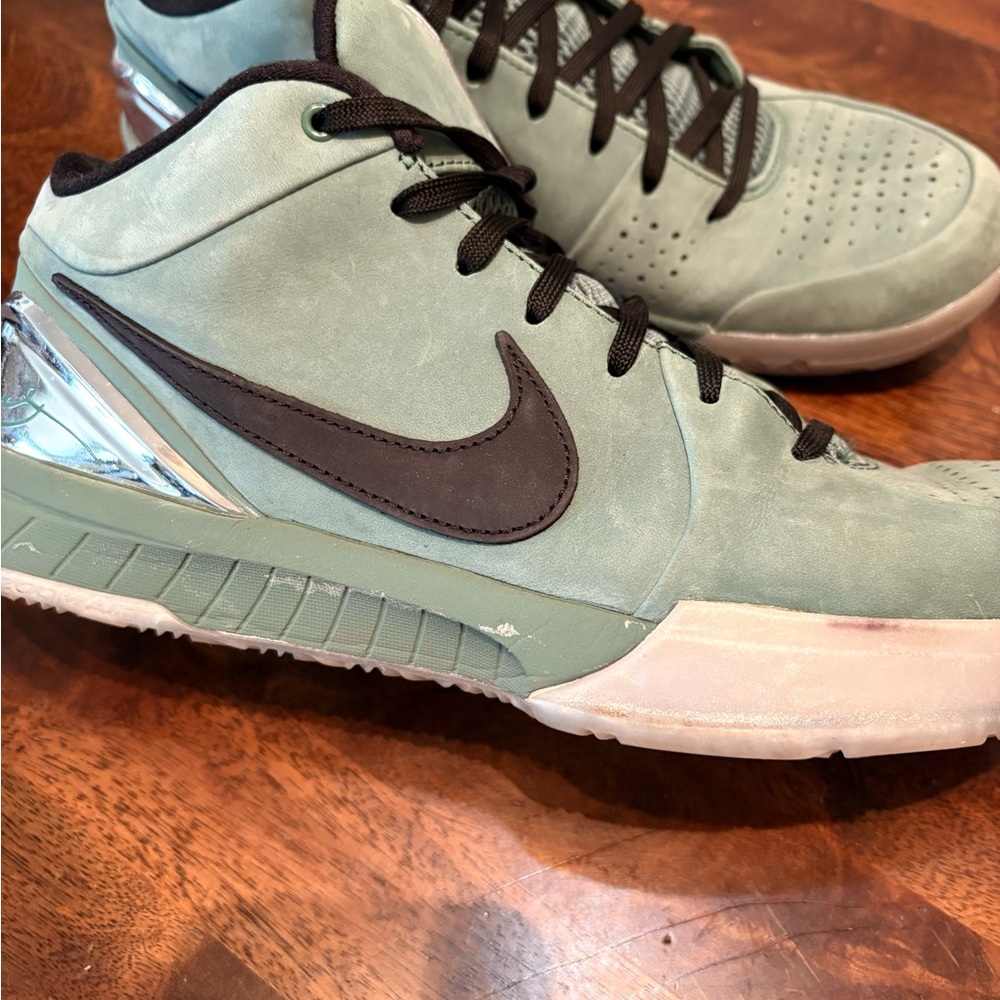Nike Kobe 4 Protro Girl Dad size 11.5